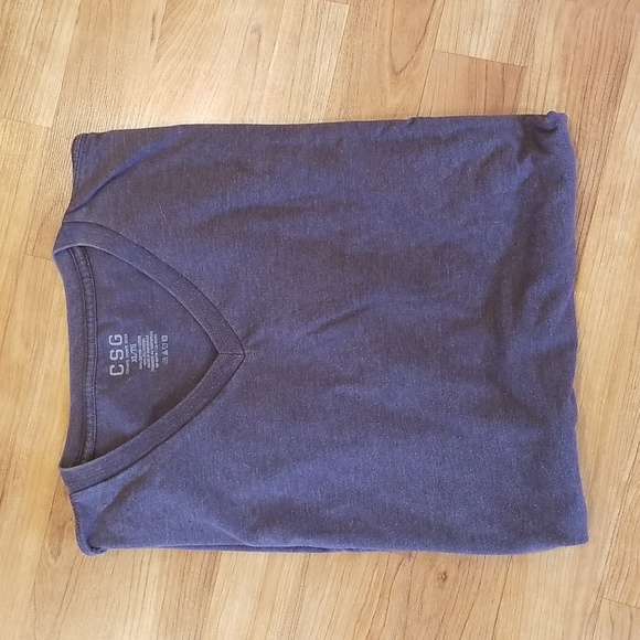 Men's bundle of four shirts 3 gray & 1 red v-neck size XL. - Picture 2 of 7